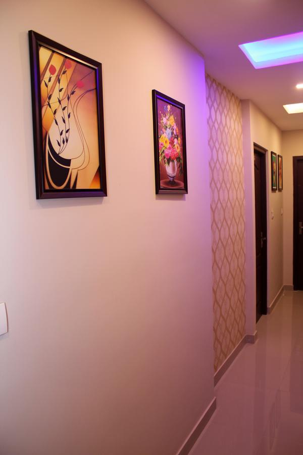 Collection O 8267 Galaxy Inn Kochi Dış mekan fotoğraf